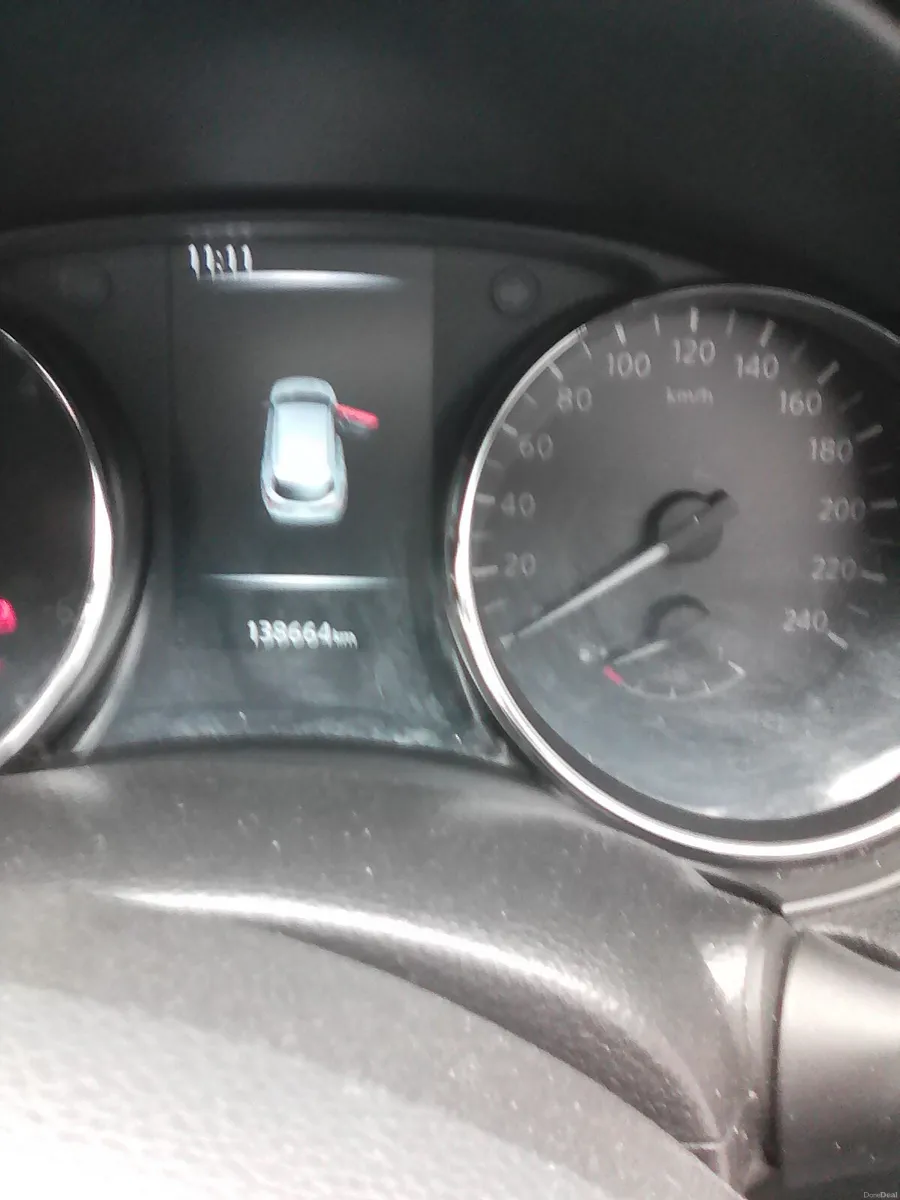 Nissan Qashqai 2015 - Image 6