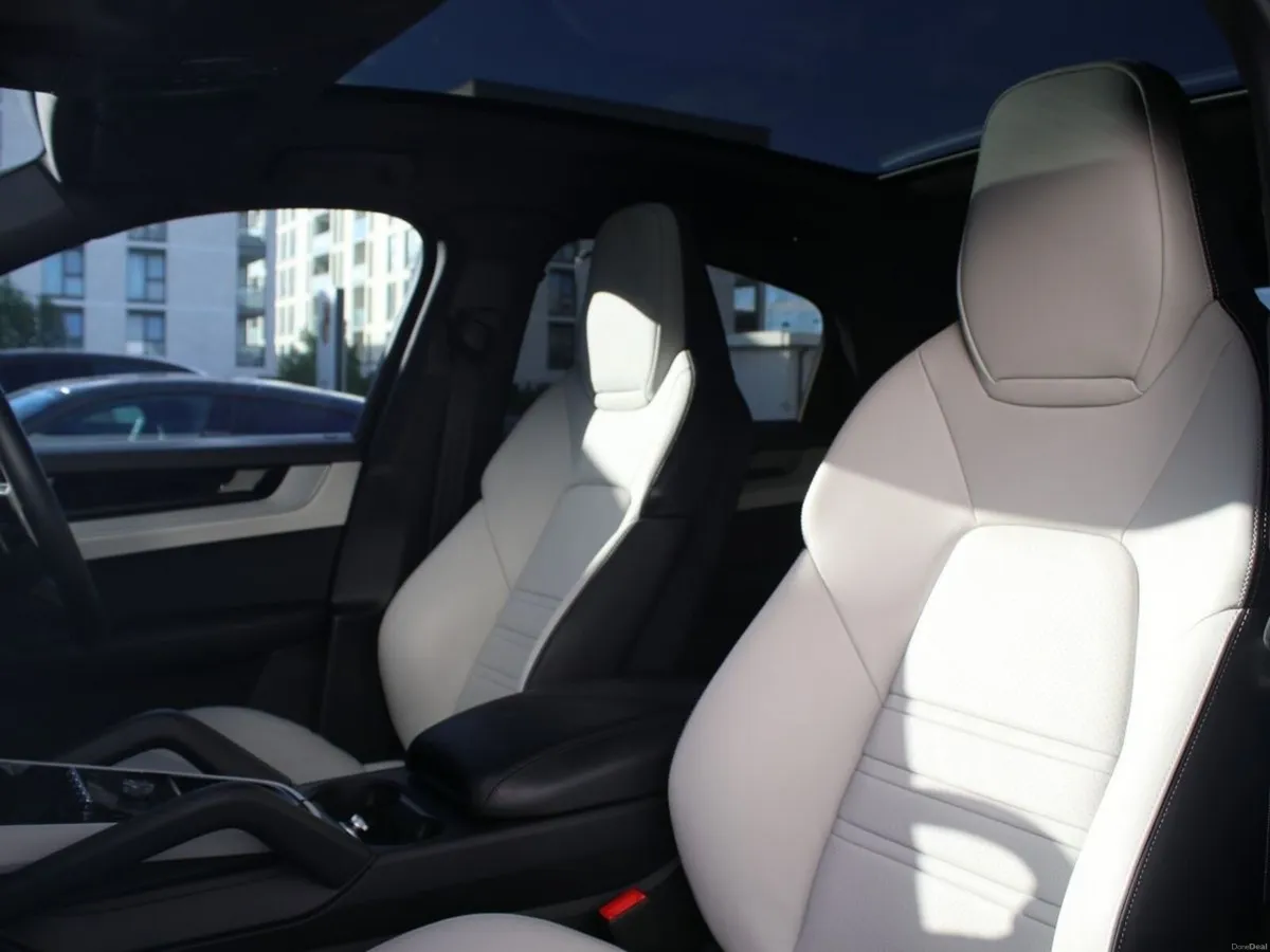 Porsche Cayenne E-Hybrid Coupe - Image 5