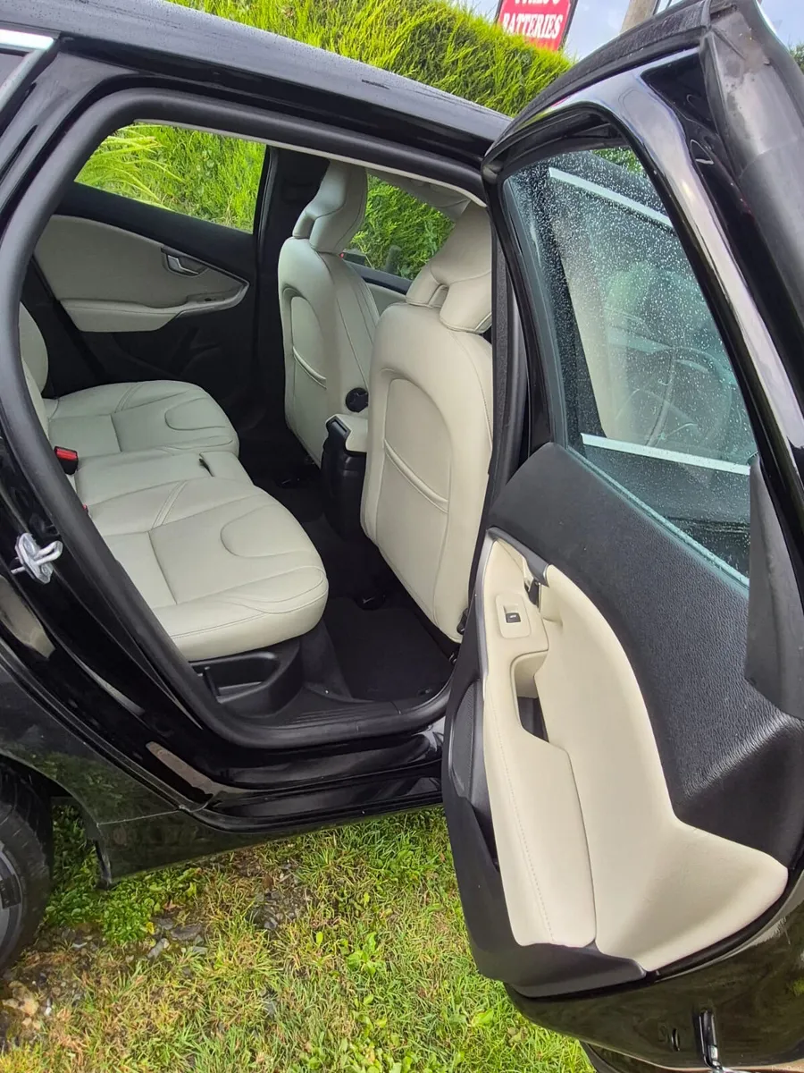 Volvo V40 2016 - Image 6