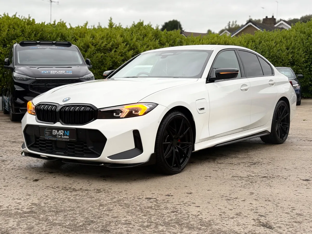 2023 BMW 330 M SPORT AUTO HYBRID - Image 3