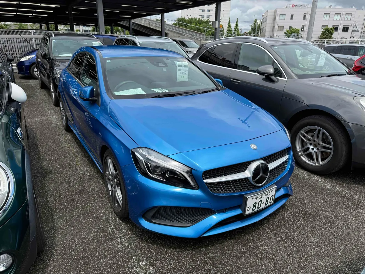 MERCEDES BENZ A180 AMG LINE AUTO 2016 - Image 3