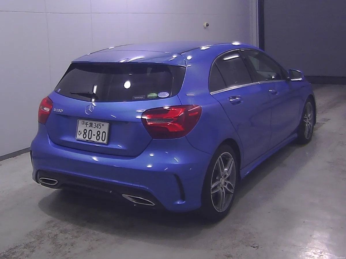 MERCEDES BENZ A180 AMG LINE AUTO 2016 - Image 5