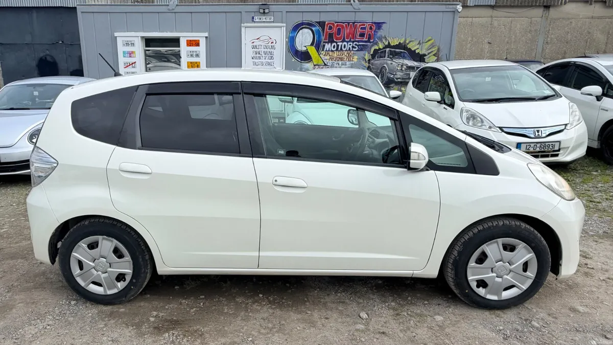 Honda Fit 2012 Automatic - Image 5
