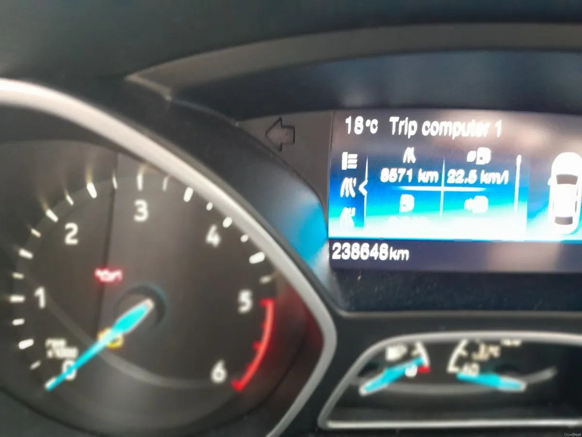2016 Ford Focus  1.5 nct 04/28 tax 12/26 - Image 2