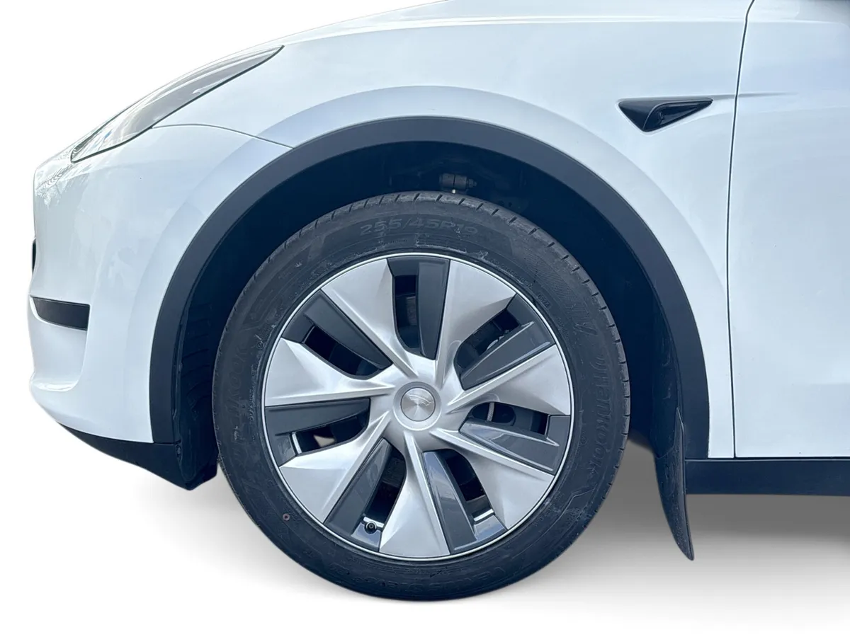 Tesla Model Y 2024 - Image 4