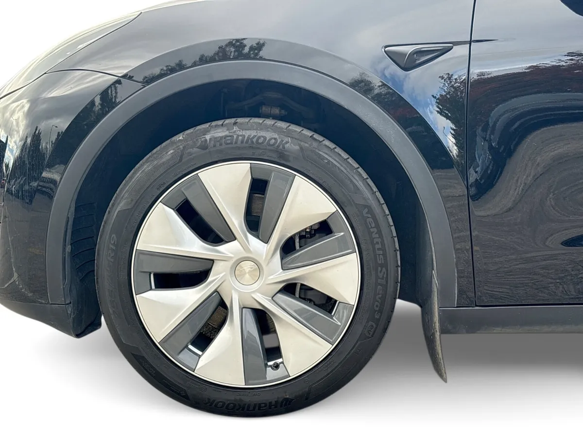 Tesla Model Y 2024 - Image 4