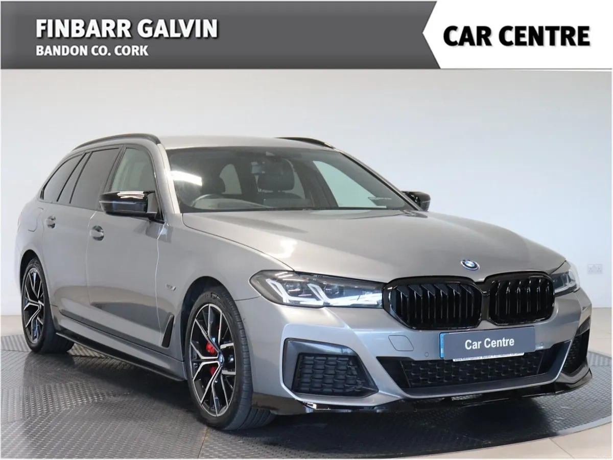 BMW 5-Series 530e M Sport TOURING - Image 1
