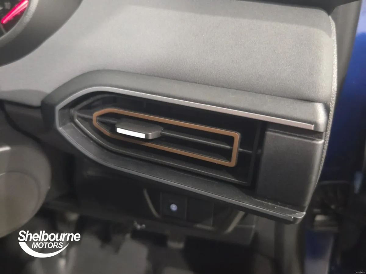 Dacia Sandero Stepway 1.0 TCe Extreme 5dr - Image 5