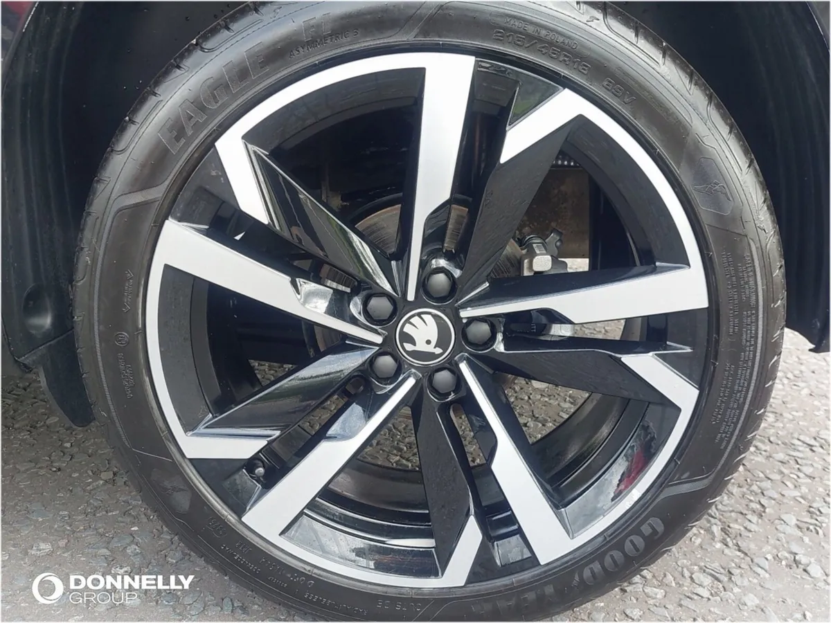 Skoda KAMIQ 1.0 TSI Monte Carlo Edition 5dr DSG - Image 5