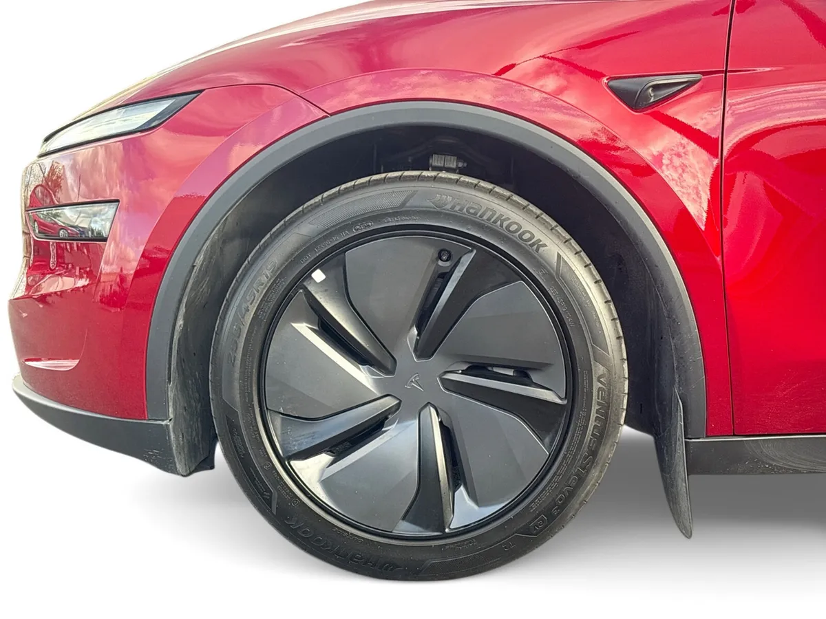 Tesla Model Y 2025 - Image 4