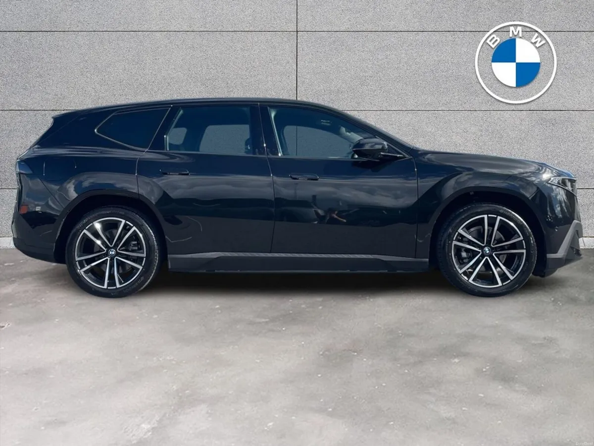 BMW iX3 50 xDrive - Image 3