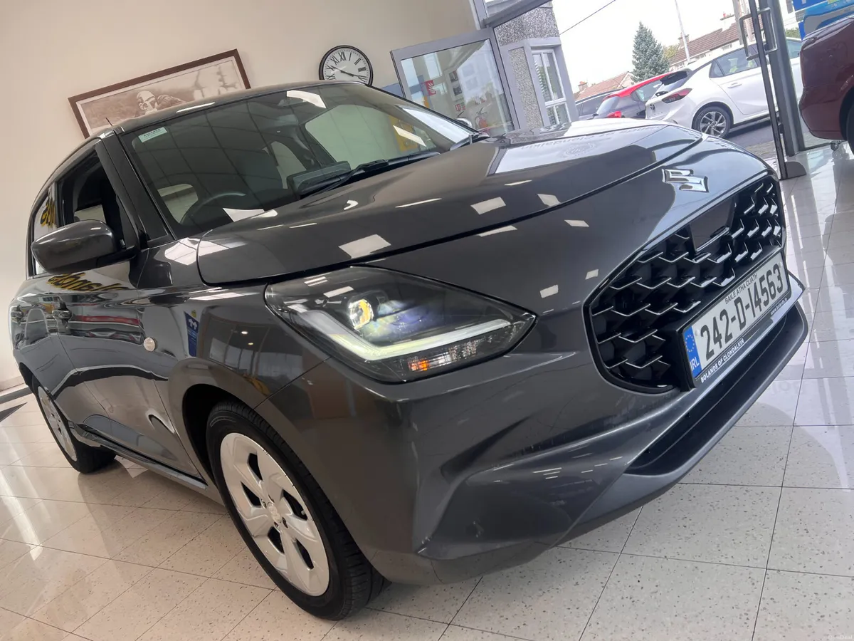 13,000 Kms HYBRID Manual Nice High Spec As New Rem - Image 2