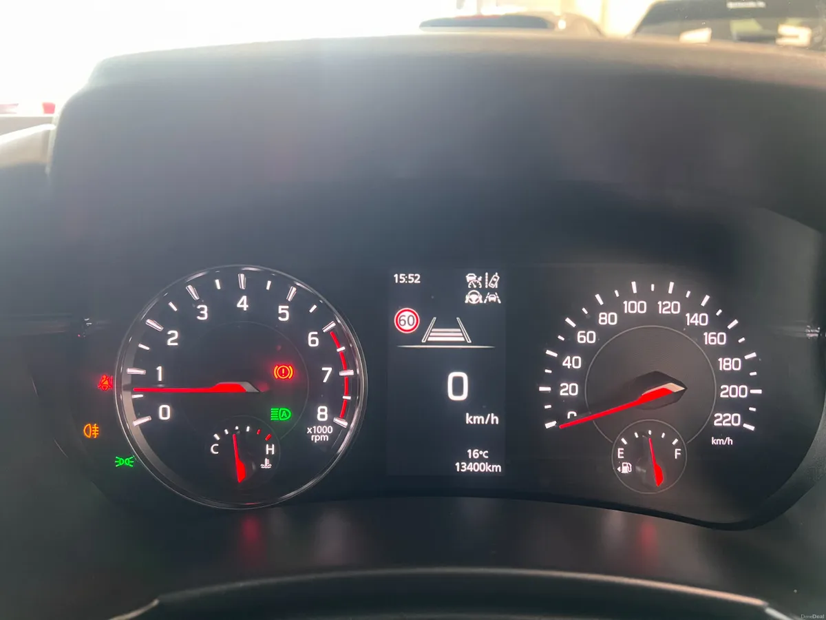 13,000 Kms HYBRID Manual Nice High Spec As New Rem - Image 6