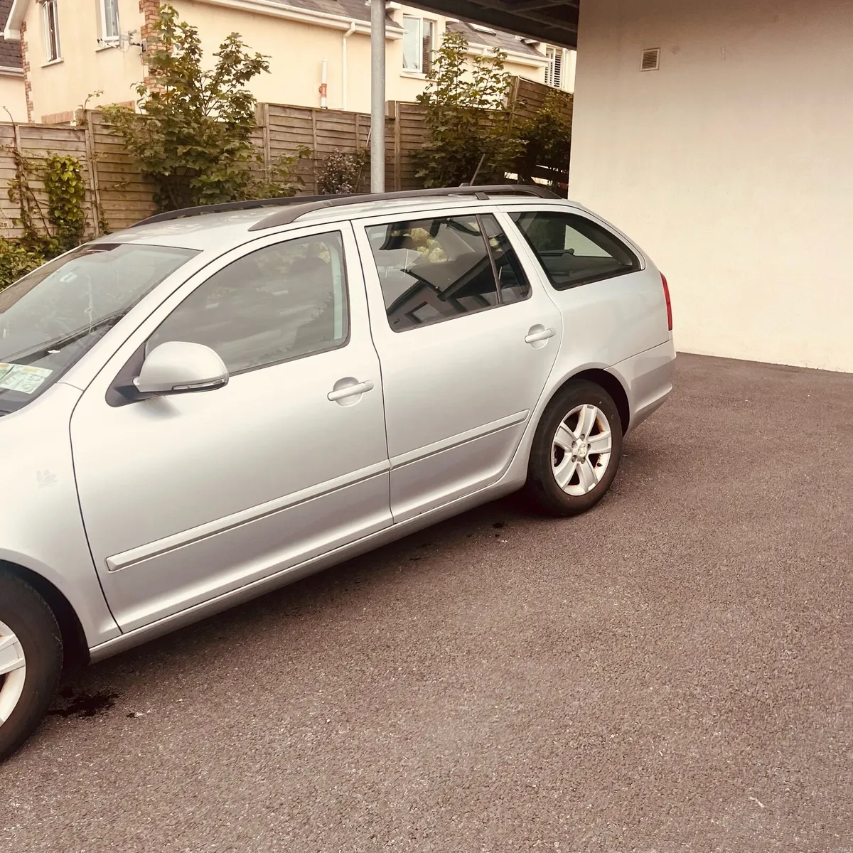 Car - Image 5