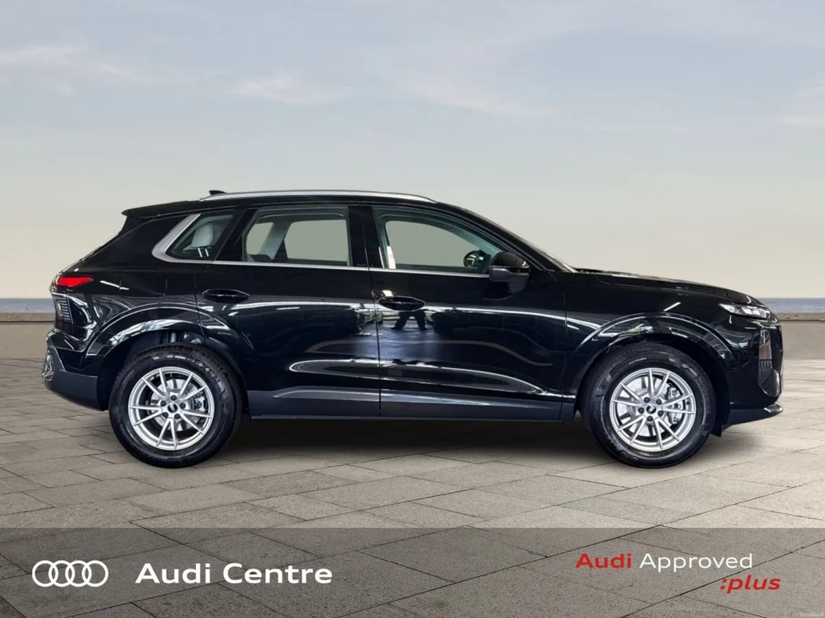 Audi Q3 TDI 150HP S-T SE was €55272 - Image 5