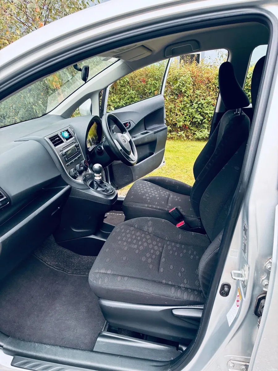 Toyota Verso-S 2012 - Image 6