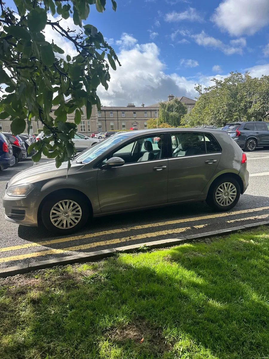 Volkswagen Golf 2013 - Image 1