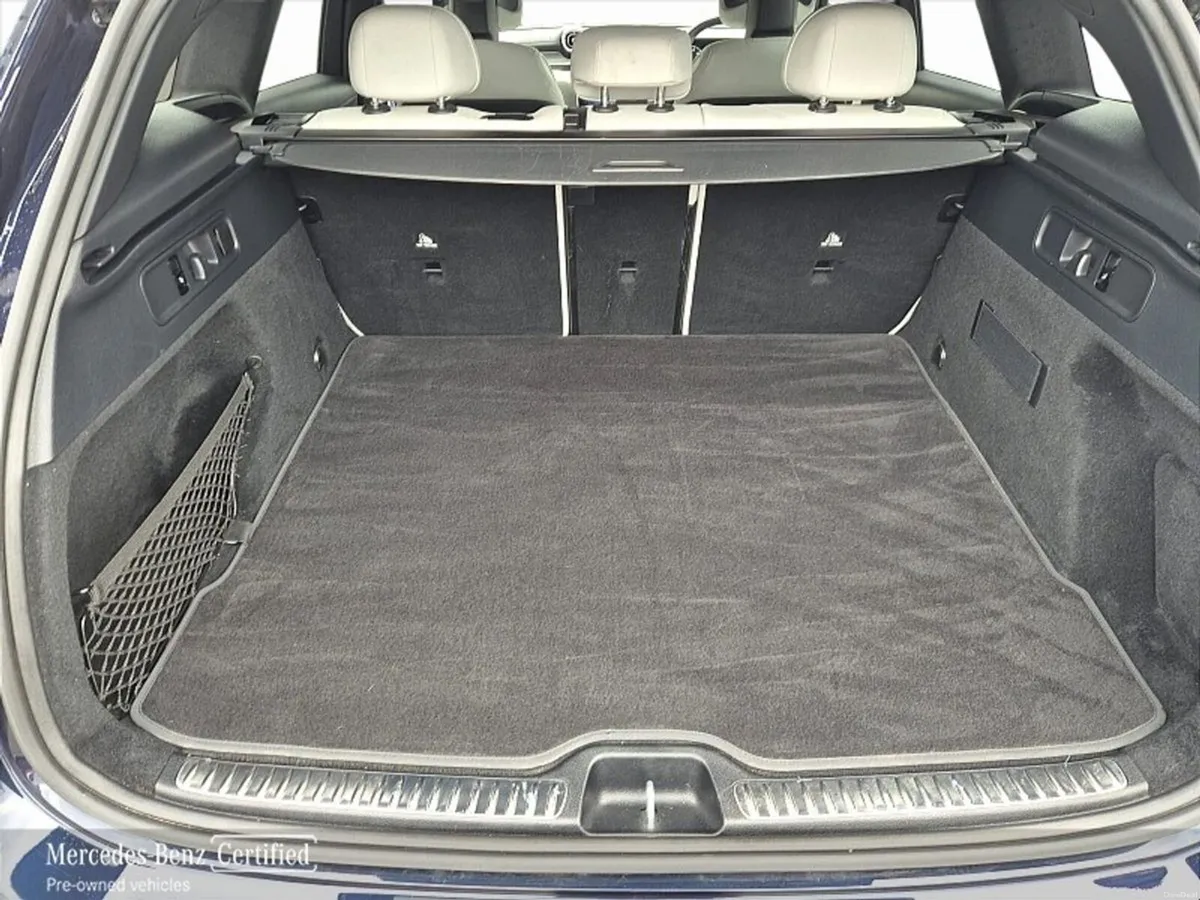 Mercedes-Benz GLC GLC220D 4MATIC AMG Line A/T - Image 6