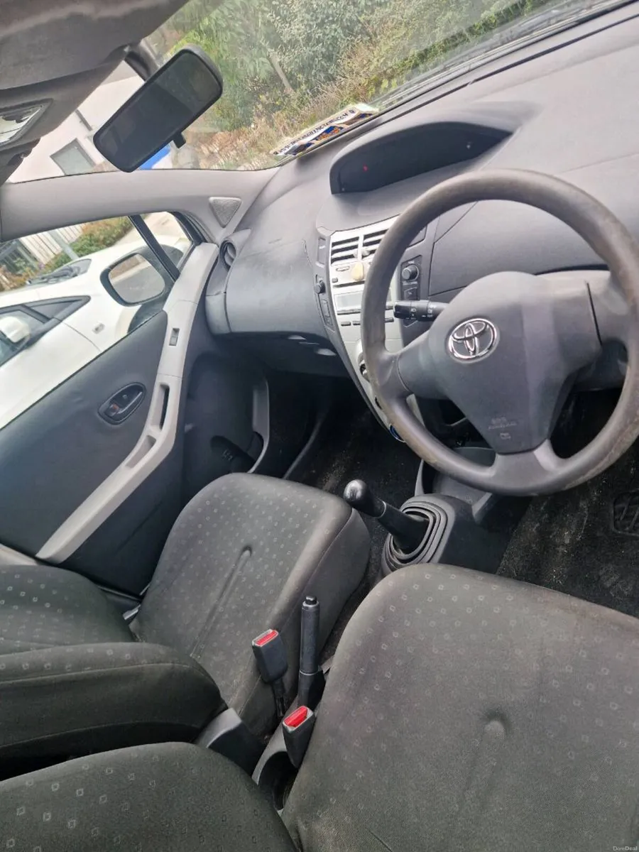 2007 Toyota yaris 1.0 tax 11/26 - Image 4