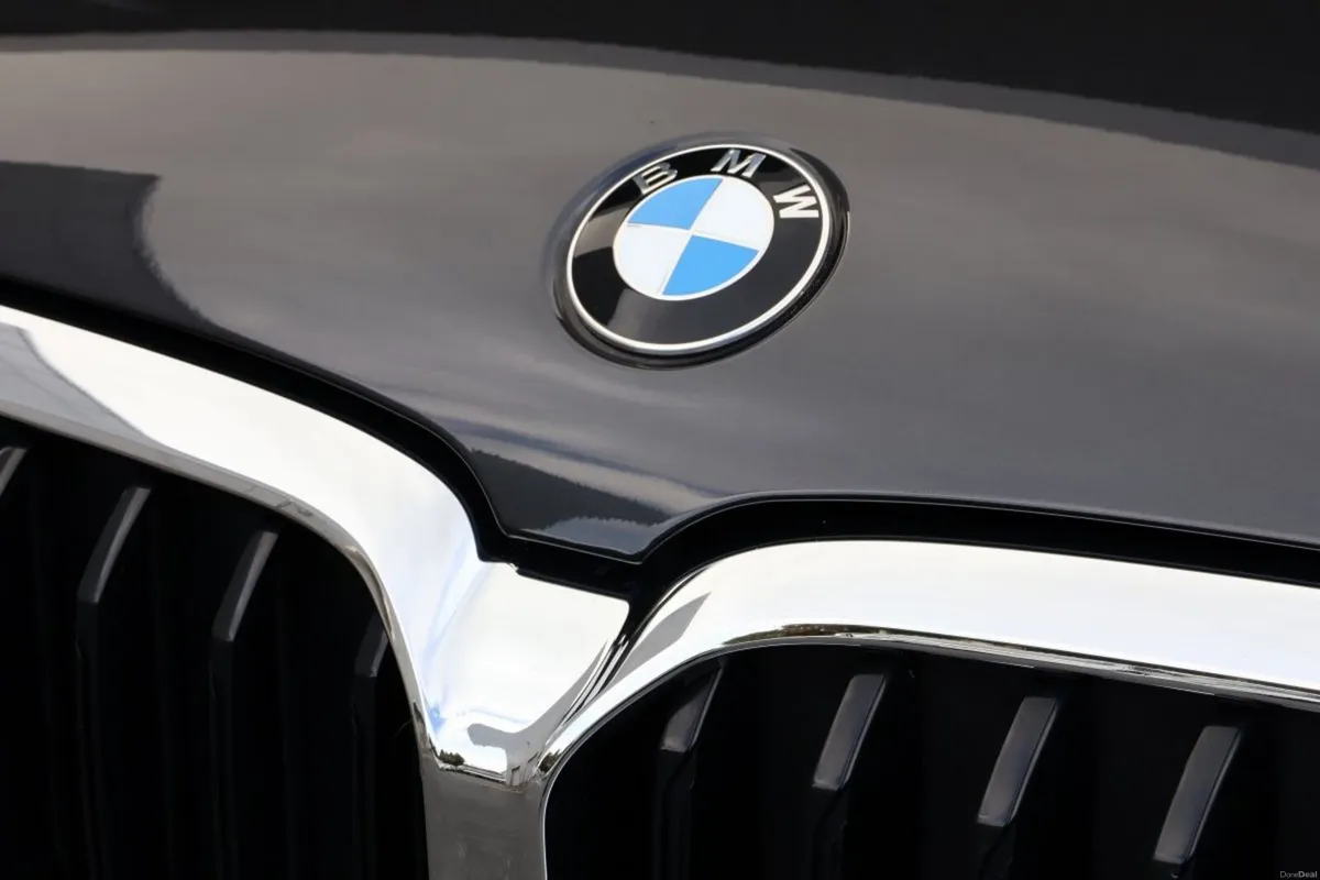 BMW 5-Series 530e SE, Plug-In Hybrid - Image 4