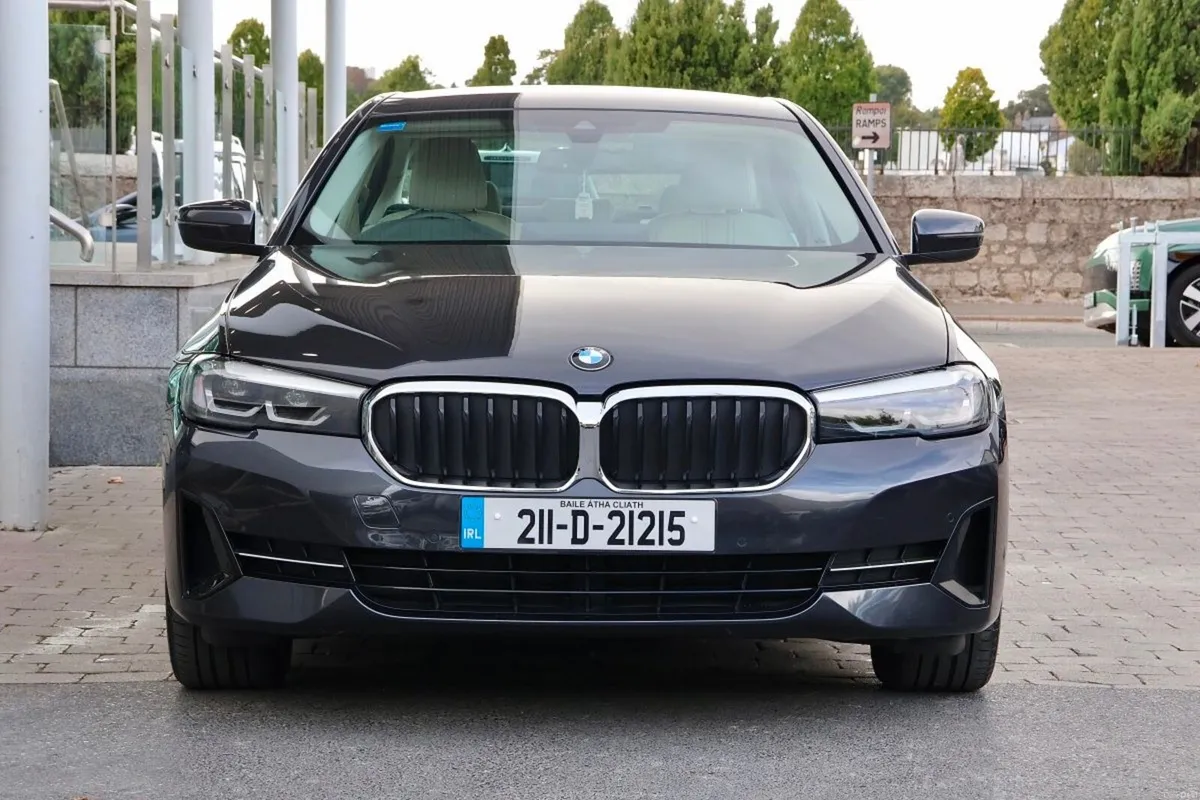 BMW 5-Series 530e SE, Plug-In Hybrid - Image 6