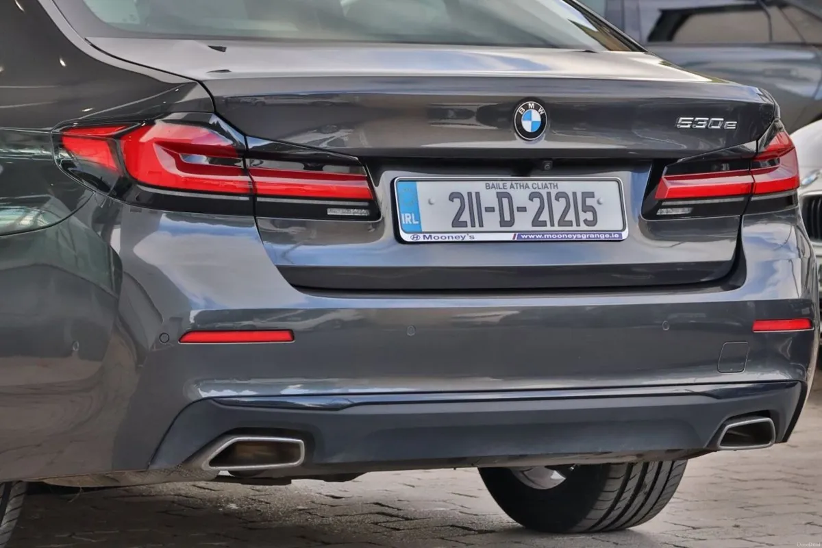 BMW 5-Series 530e SE, Plug-In Hybrid - Image 3