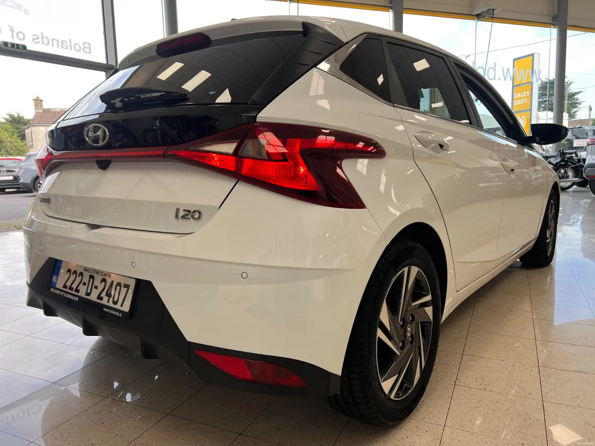 One Owner Only 18,000 Kms High Spec DELUXE PLUS Re - Image 2