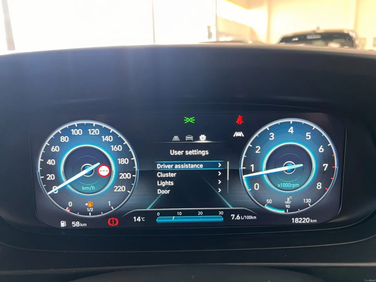 One Owner Only 18,000 Kms High Spec DELUXE PLUS Re - Image 5
