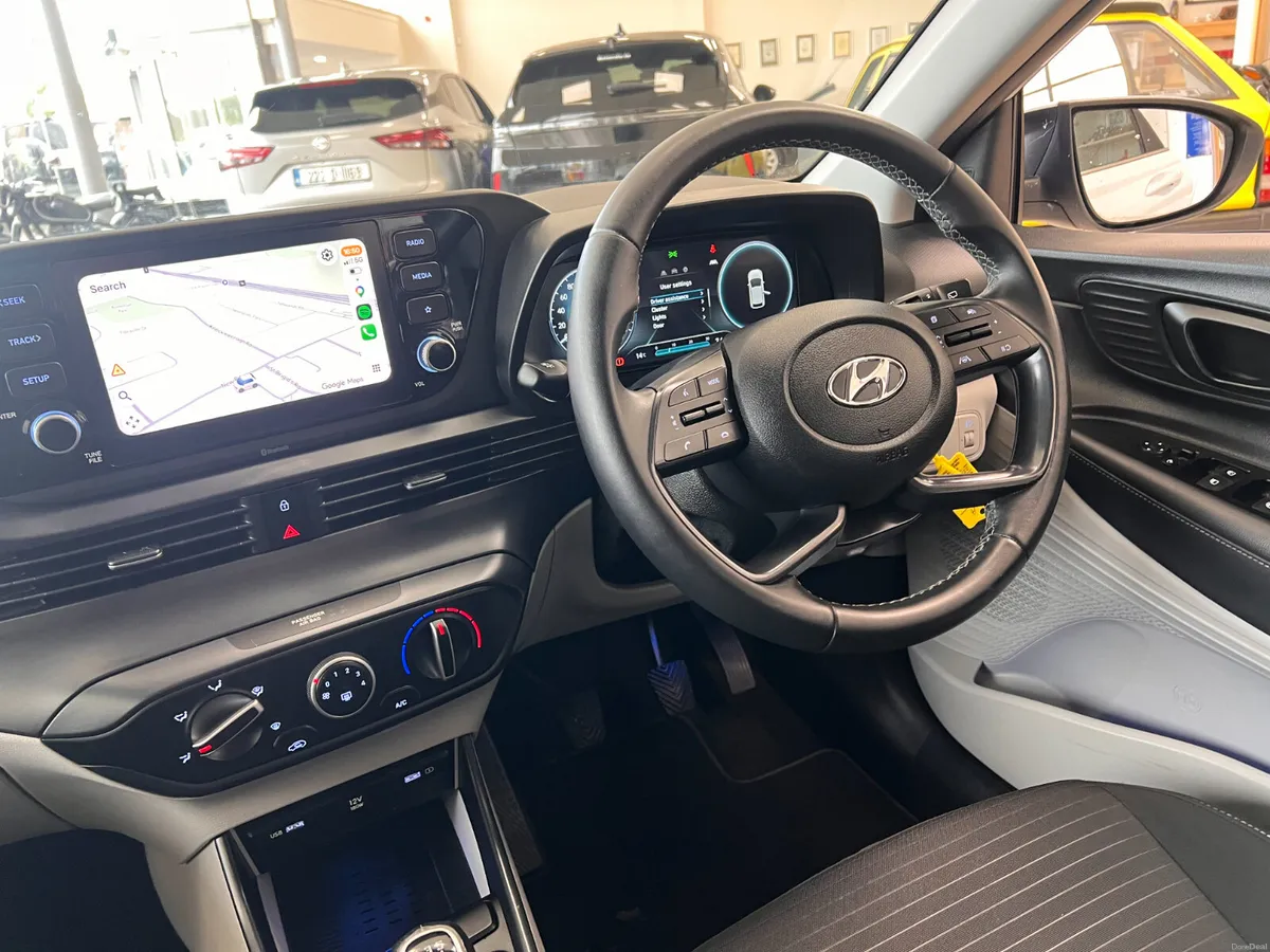 One Owner Only 18,000 Kms High Spec DELUXE PLUS Re - Image 3