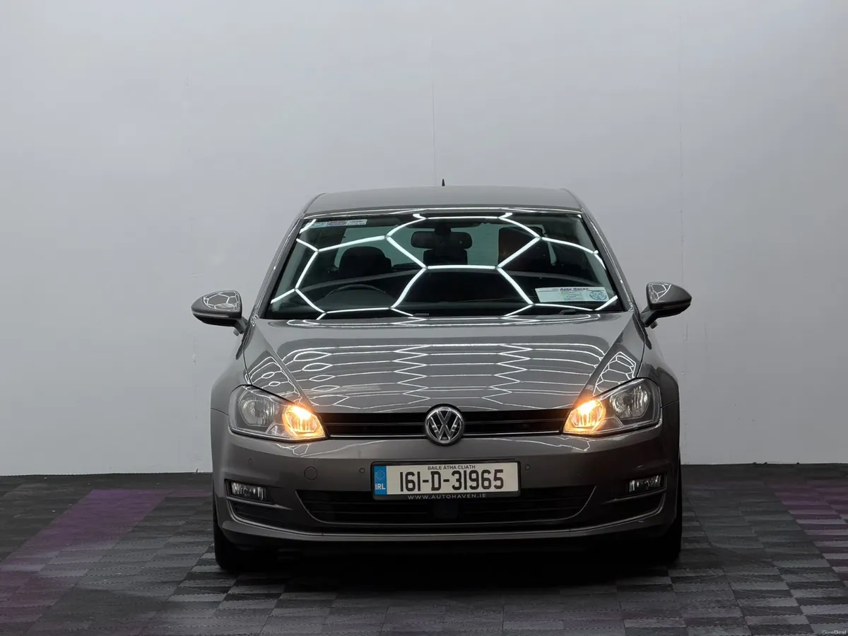 2016 Volkswagen Golf 1.6TDI Highline, - Image 2