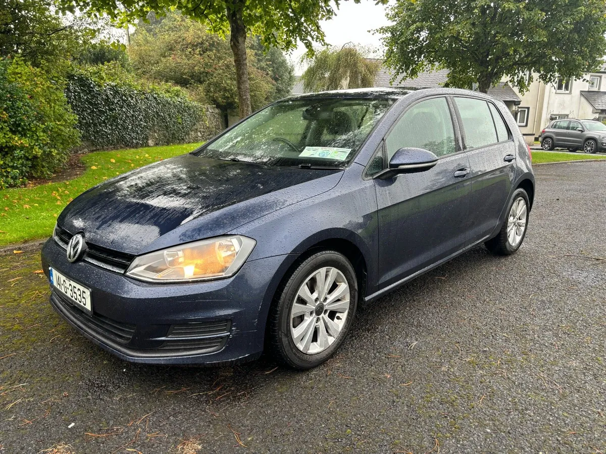2014 Volkswagen Golf - Image 2