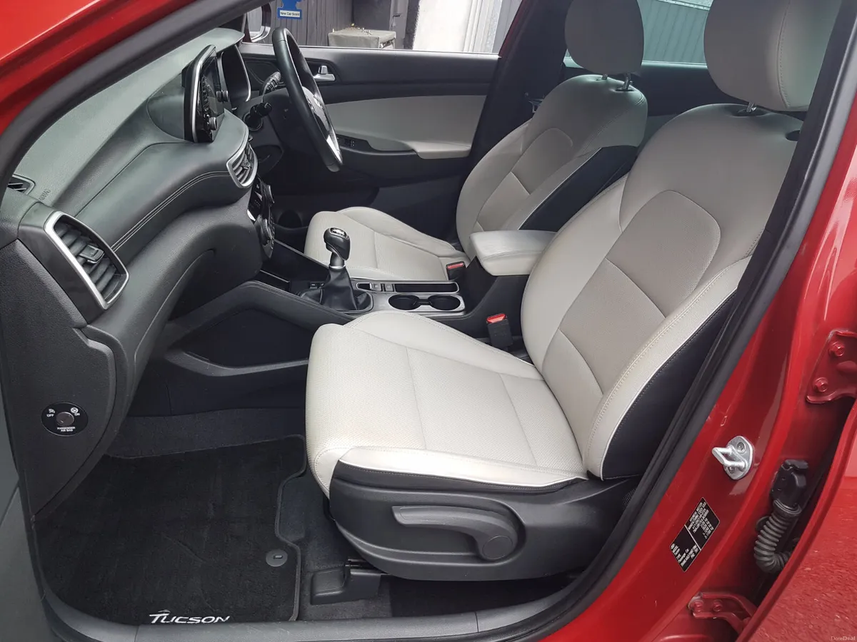 191 TUSCAN EXE PLS.. LOW KMS.. NCT TODAY - Image 2