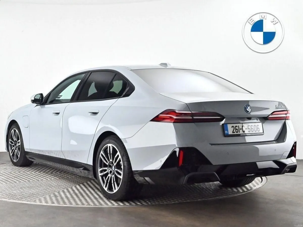 BMW 5-Series 530e M Sport Saloon - Image 2