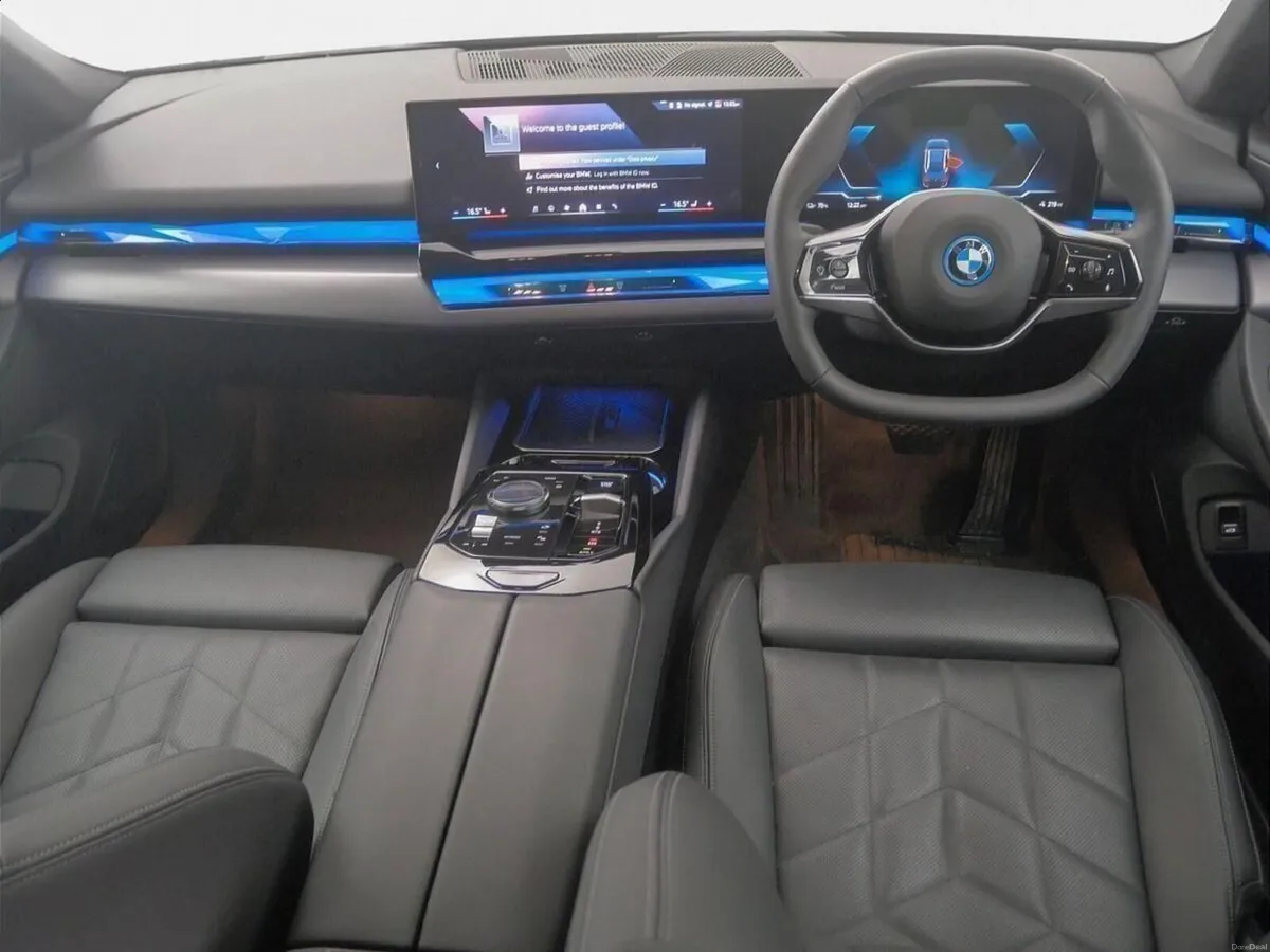 BMW i5 eDrive40 Sport Edition Touring - Image 4