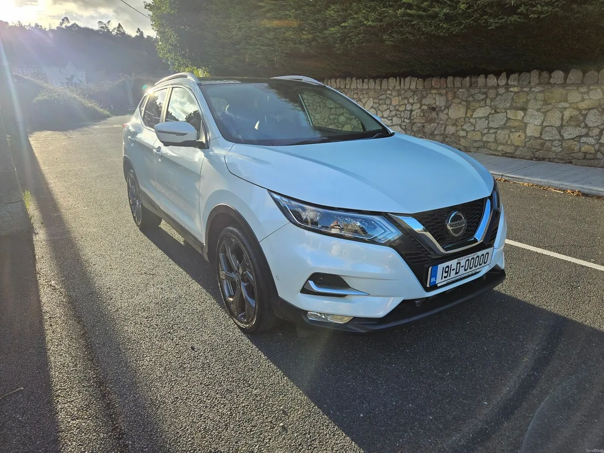 Nissan Qashqai 1.3 Petrol Premium Tekna + Pack - Image 2
