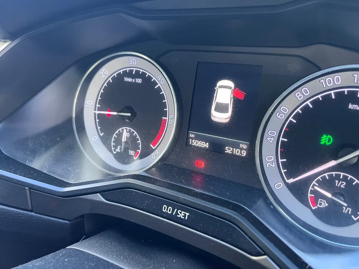 Skoda superb 2021 - Image 5