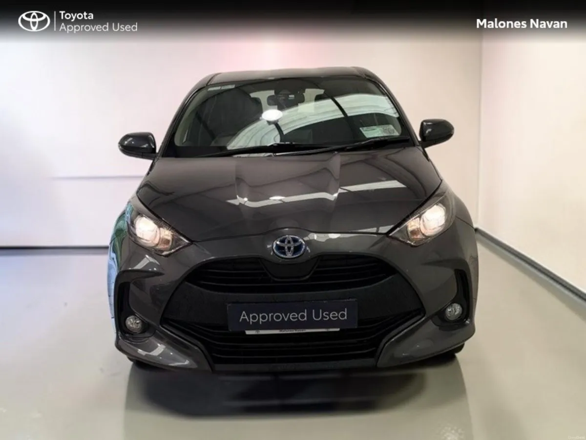 Toyota Yaris 1.5 HYBRID LUNA 4DR - Image 5