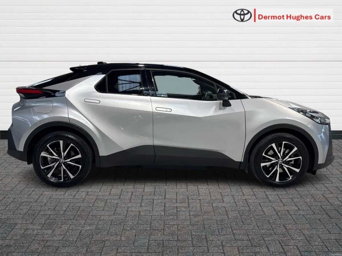 Toyota C-HR PHEV SPORT+ AUTO - Image 3