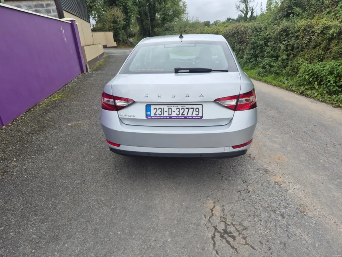 Skoda Superb AMBITION 2.0 TDI 150HP DSG 5DR AUTO - Image 5