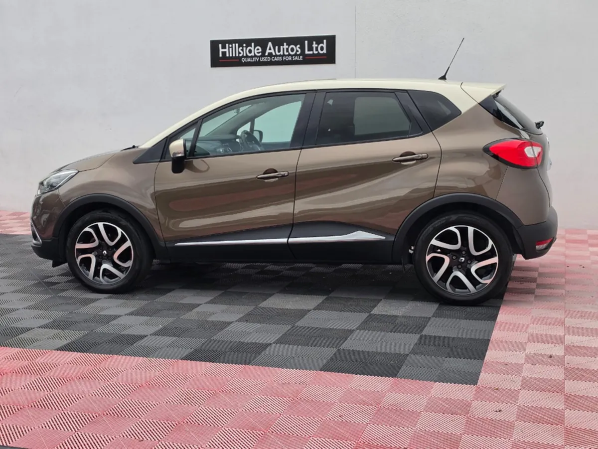 Renault Captur INTENSE 1.2 PETROL AUTOMATIC 5DR - Image 5