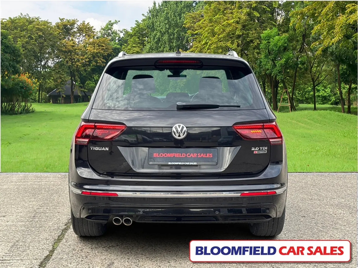 Volkswagen Tiguan 2.0 TDI R-LINE , BLACK LEATHER / - Image 6