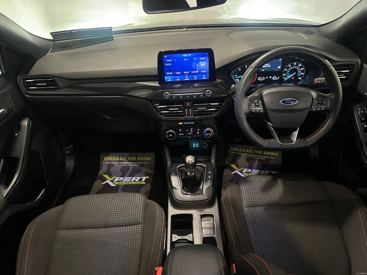 Ford Focus ST-LINE EDITION ECO ECOBLUE - Image 4