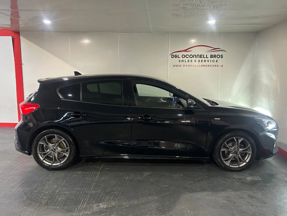 Ford Focus ST-LINE EDITION ECO ECOBLUE - Image 6