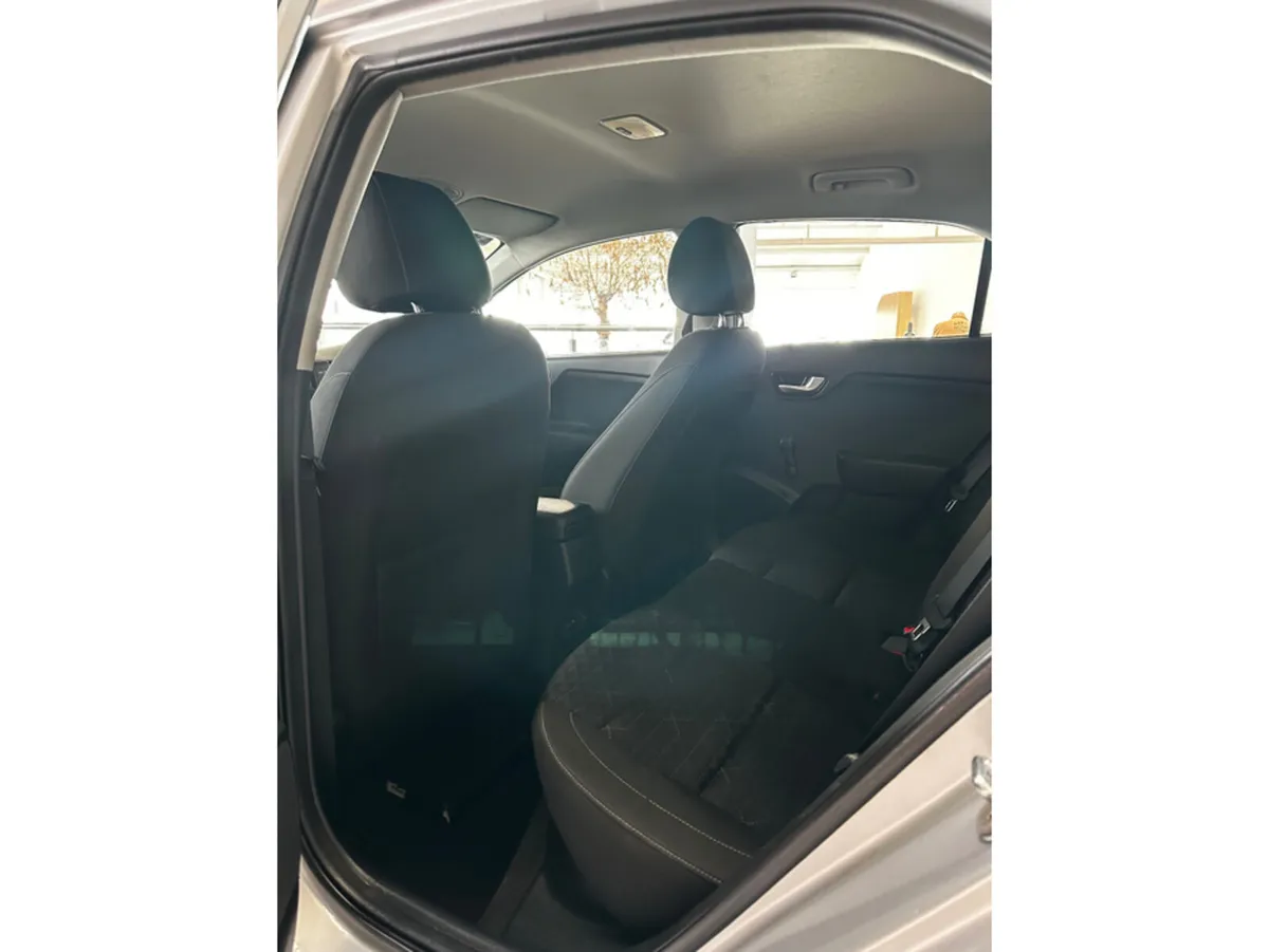 Kia Rio 1.25 L 5DR - Image 5