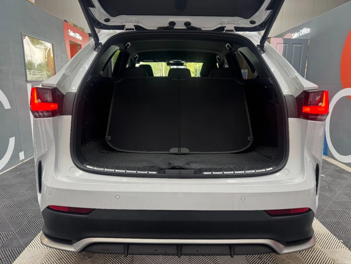 Lexus NX 2023 LEXUS NX350H F SPORT AUTOMATIC 2.5 / - Image 6