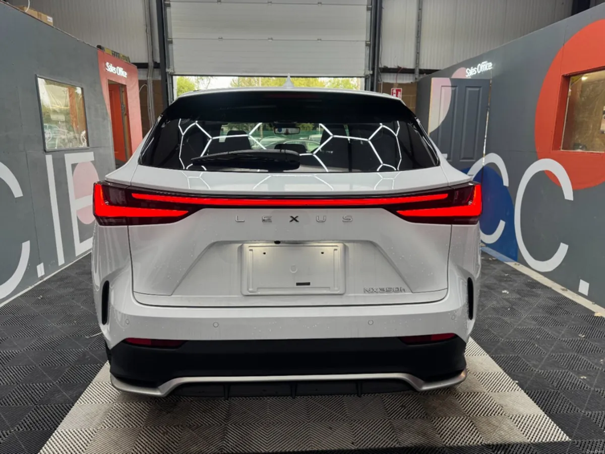 Lexus NX 2023 LEXUS NX350H F SPORT AUTOMATIC 2.5 / - Image 4