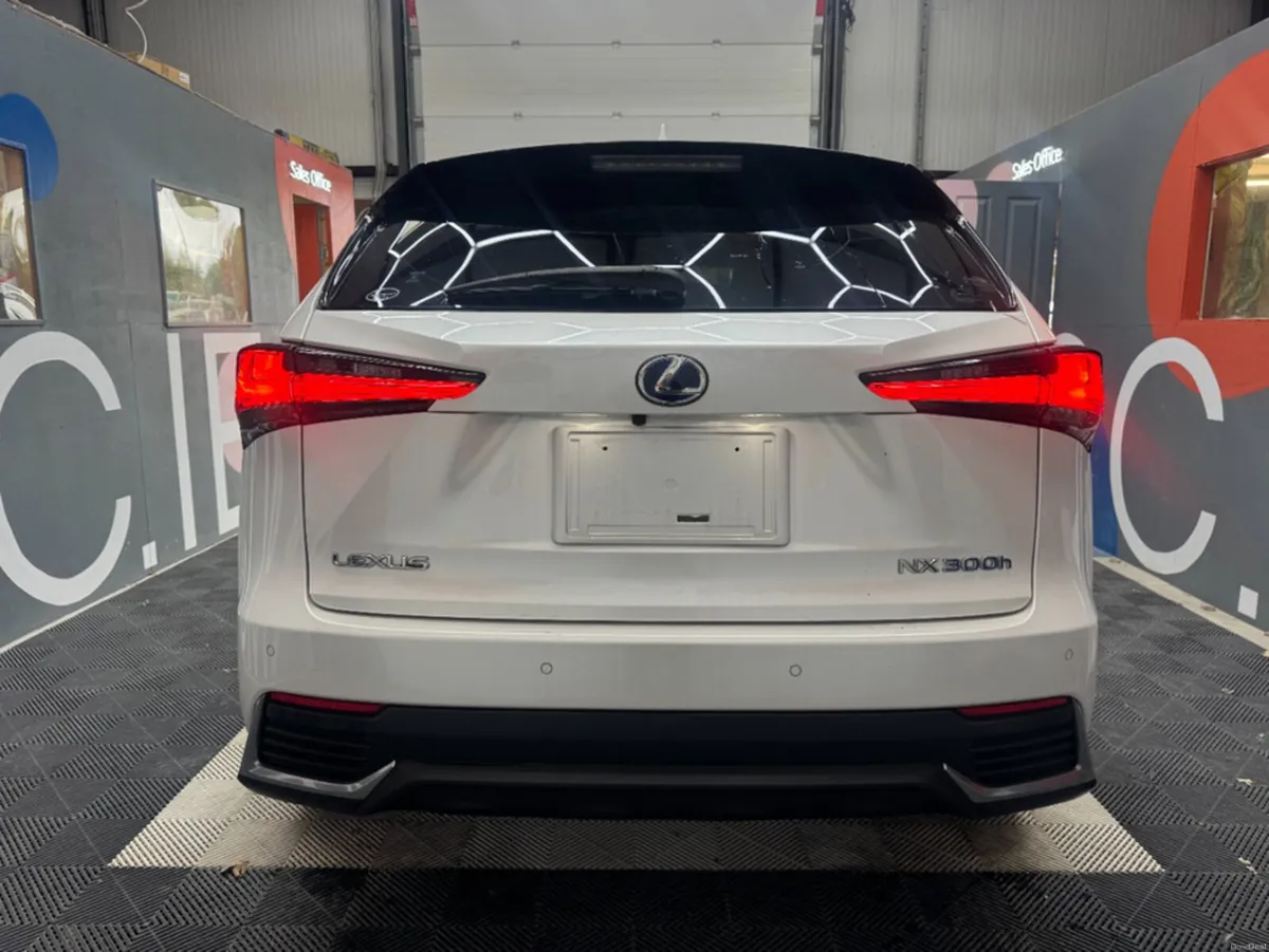 Lexus NX 2019 LEXUS NX 300H VERSION L 2.5 AUTOMATI - Image 4