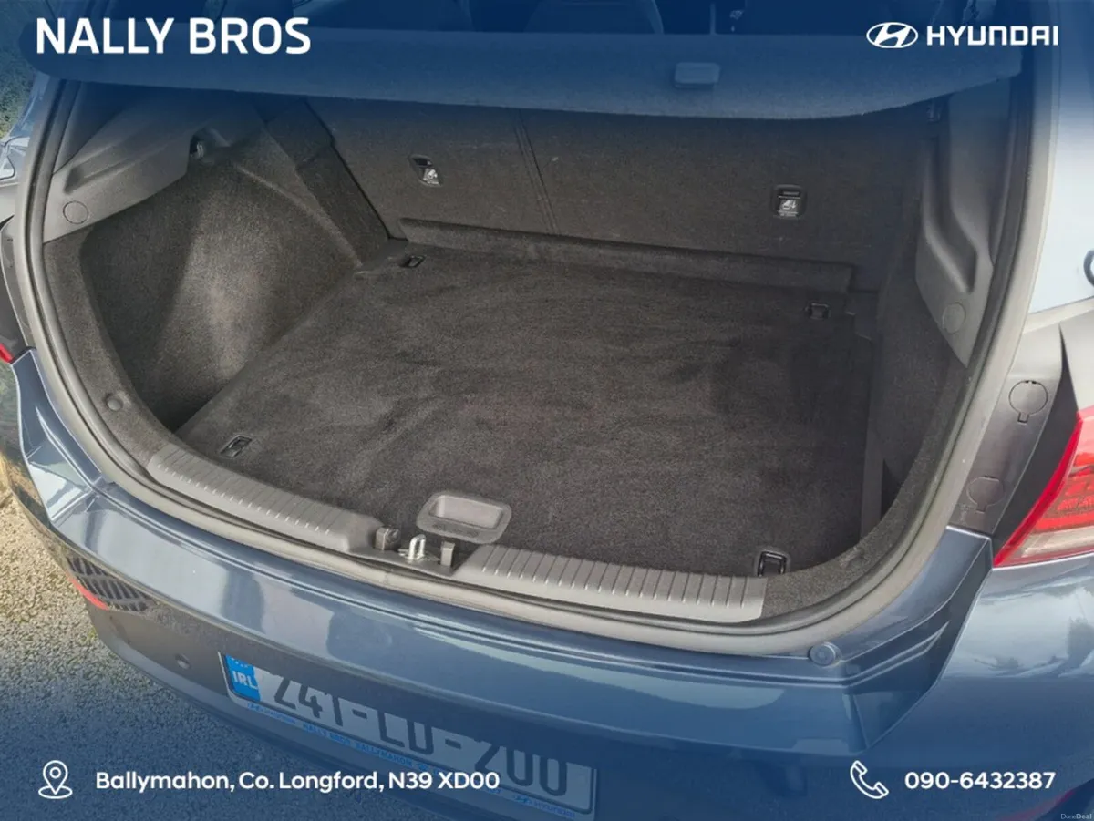 Hyundai i30 NLINE PETROL 5DR - Image 6