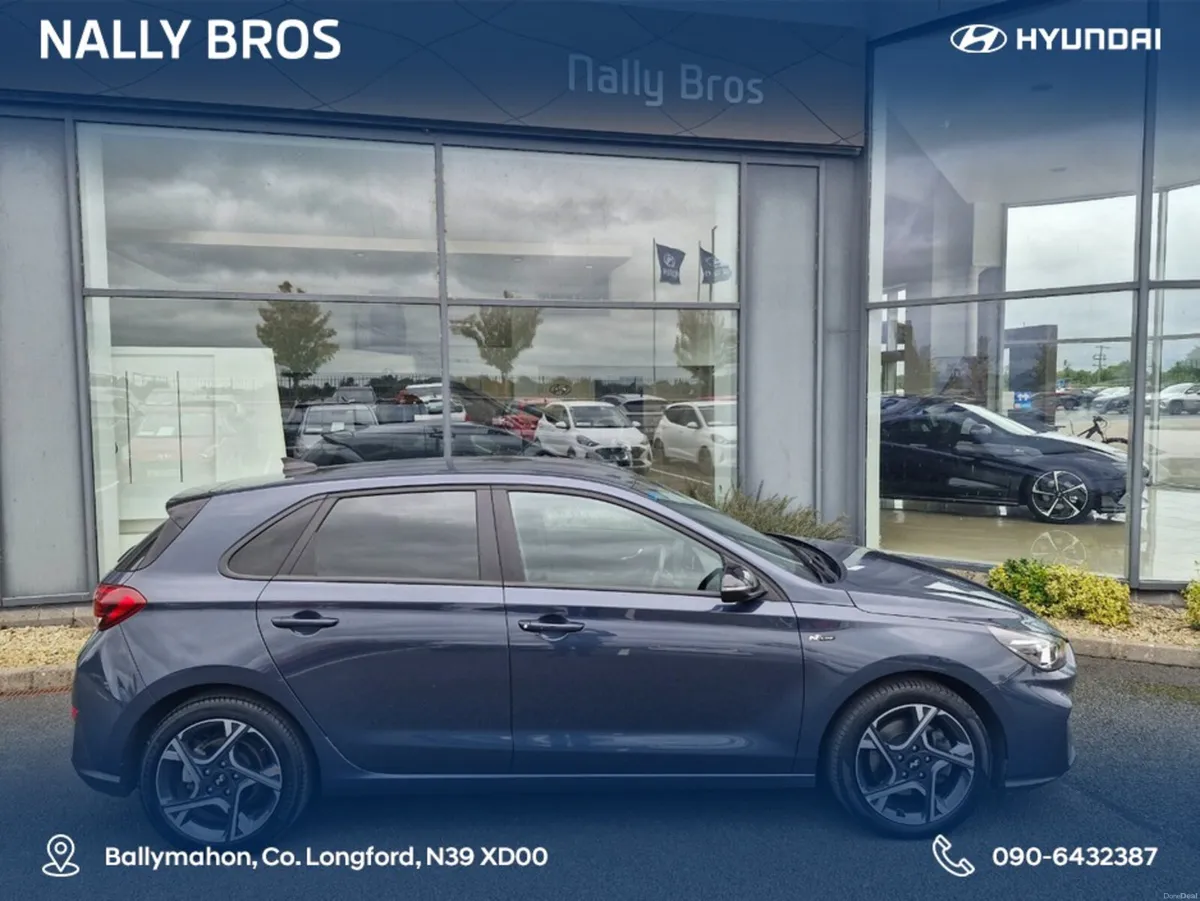 Hyundai i30 NLINE PETROL 5DR - Image 2