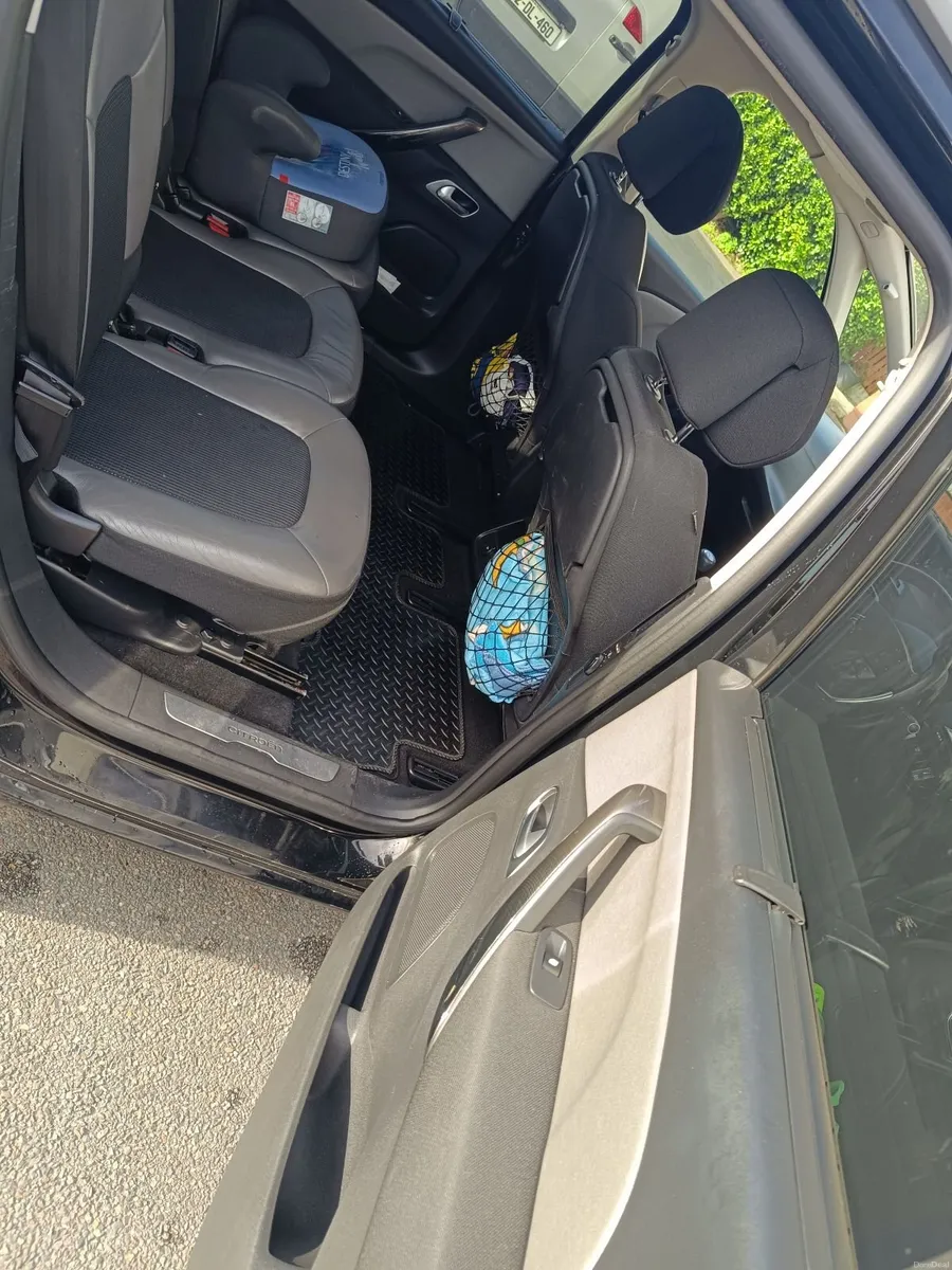 WV Passat 2009 2.0 TDI - Image 5